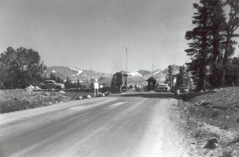 Tioga Pass entrance to Yosemite