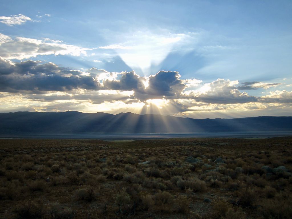 Sunrise in Olancha, 7/10/10